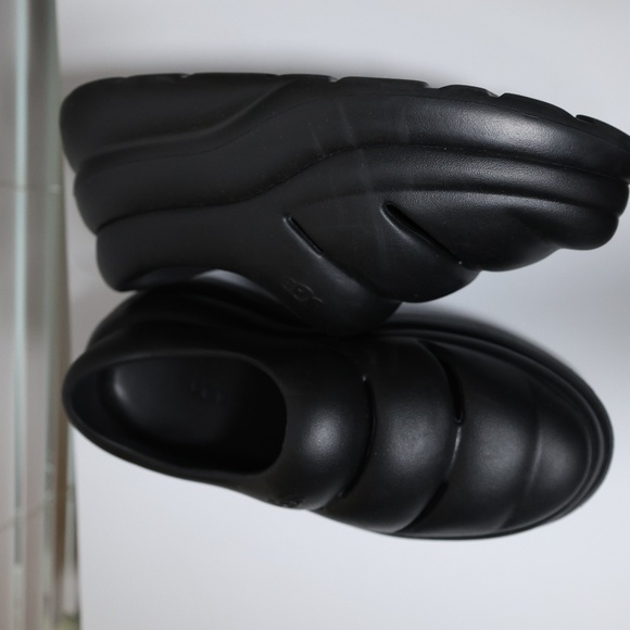 UGG Chunky Black Puffer Clogs – Cushioned Slip-On Slides (Size: 10W) NWOT - Picture 3 of 6